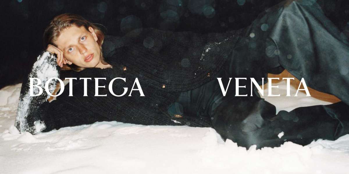 Bottega Veneta tonight gowns and suits will be just as fabulous